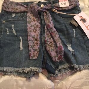 Floral Belted Denim Shorts  9/29  NWT
